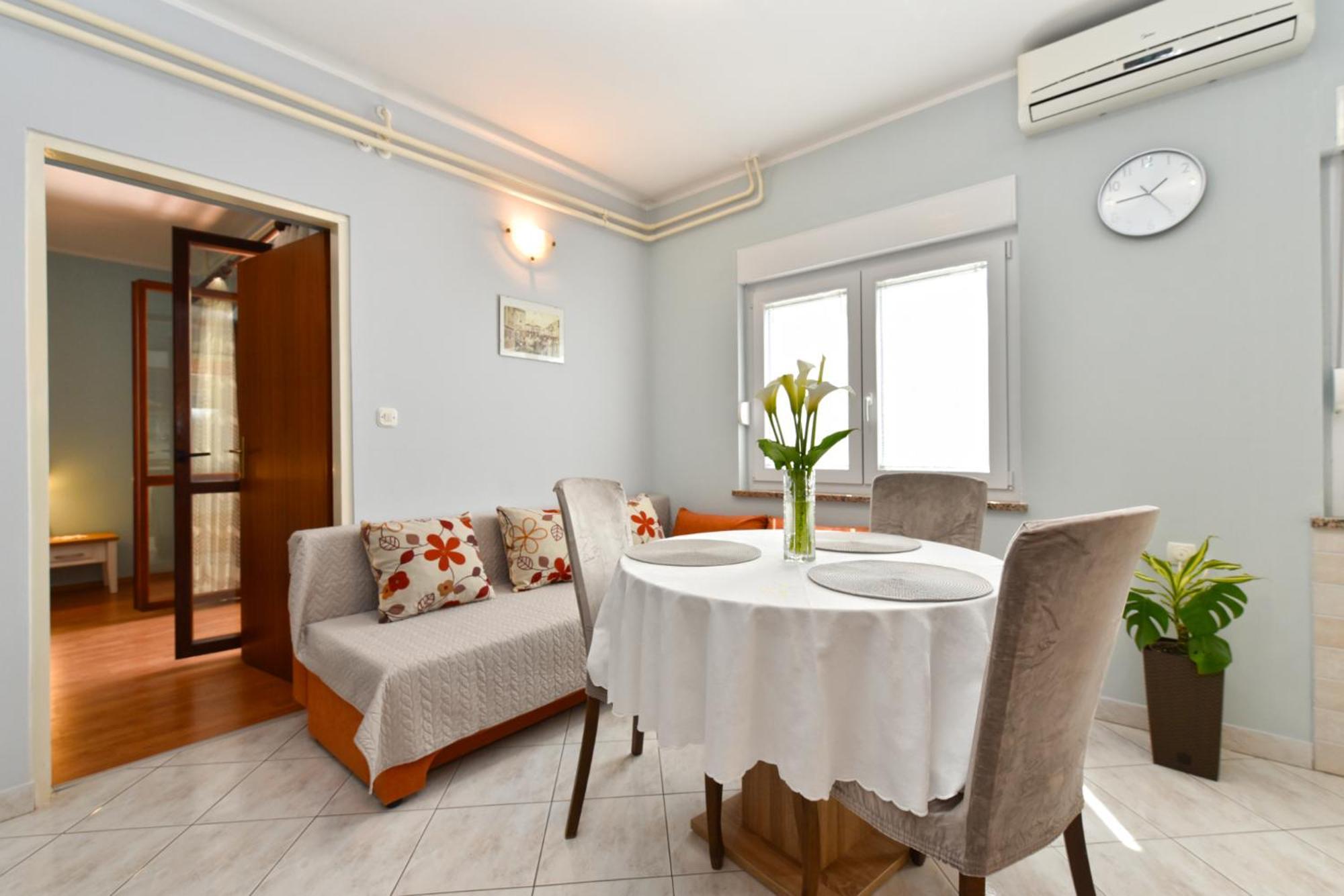 Apartments Nevina 1230 Пула Екстериор снимка
