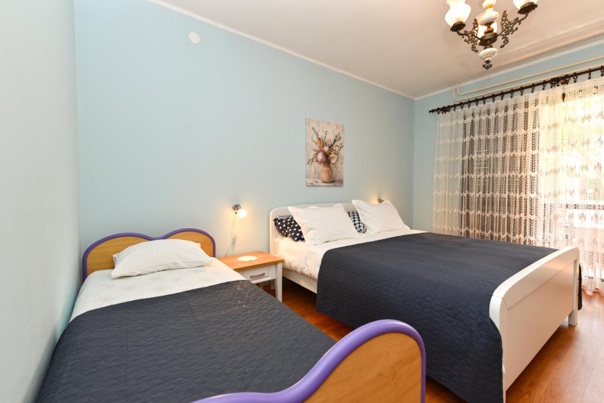 Apartments Nevina 1230 Пула Екстериор снимка