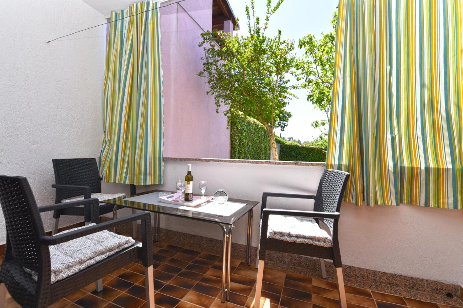 Apartments Nevina 1230 Пула Екстериор снимка