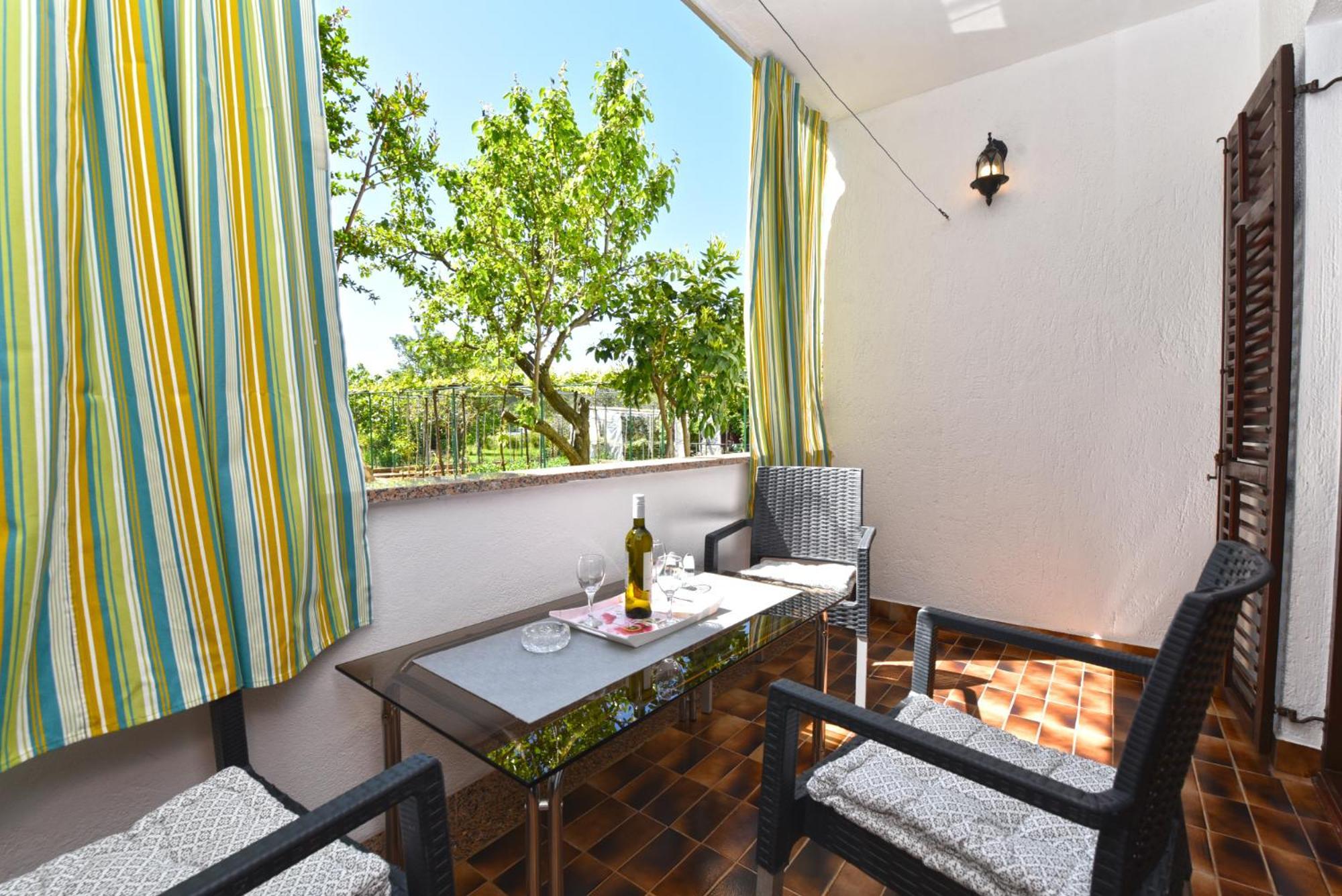 Apartments Nevina 1230 Пула Екстериор снимка