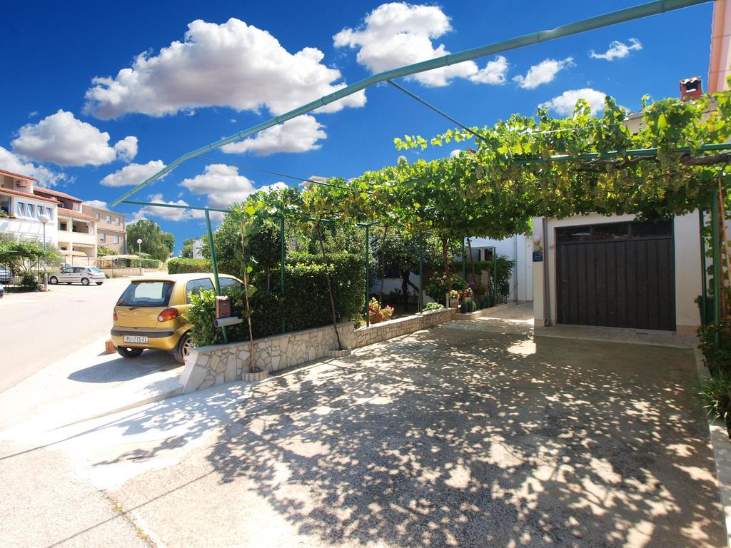 Apartments Nevina 1230 Пула Екстериор снимка